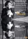 Une poupée dans la vitrine - Le Trianon