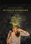 Delphine Esperce dans En voie d'apparition - Le Point Comédie