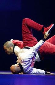 Quatre duos de danse hip hop en une soirée La Maison des Mtallos Affiche