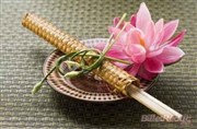 Massage rafraîchissant et tonifiant aux huiles de Jojoba, Verveine et Menthol | Duo - 1h Lok Siam Spa Pereire Affiche