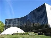 Visite guidée : Le siège du Parti Communiste, chef d'oeuvre d'Oscar Niemeyer | par Pierre-Yves Jaslet Mtro Colonel Fabien Affiche