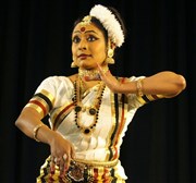 Danse Mohini Attam | Par Jayaprabha Menon Centre Mandapa Affiche