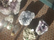Stage sur les pierres et minéraux en lithothérapie Soin couleur harmonie Affiche