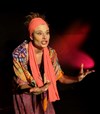 Adeline Zaru dans De A à enfin Zen - 