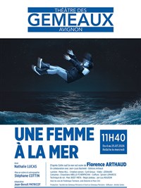 Une femme à la mer