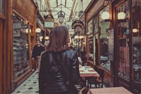 Jeu de piste en autonomie : Lisa dans les passages couverts des Grands Boulevards