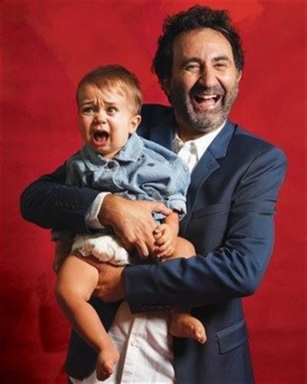 Mathieu Madénian dans À pleurer de rire