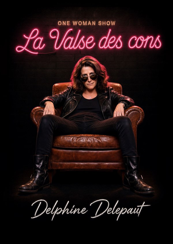 Delphine Delepaut dans La valse des cons