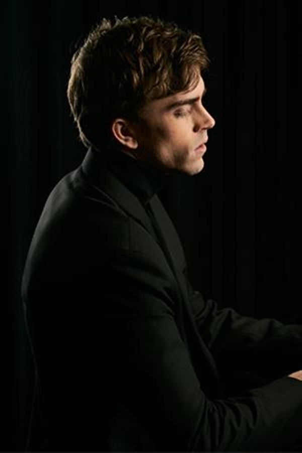 Reed Tetzloff