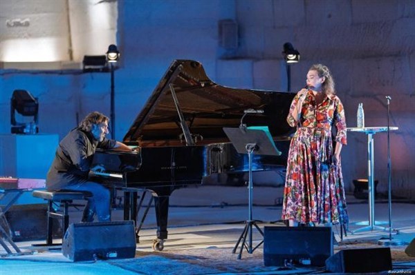 André Manoukian et Rosemary Standley dans La vie secrète des chansons