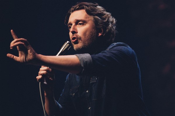 Alex Vizorek dans Deux 1/2