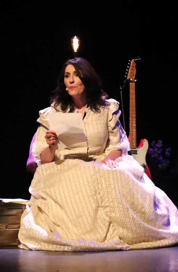 La grande Sophie dans Tous les jours Suzanne