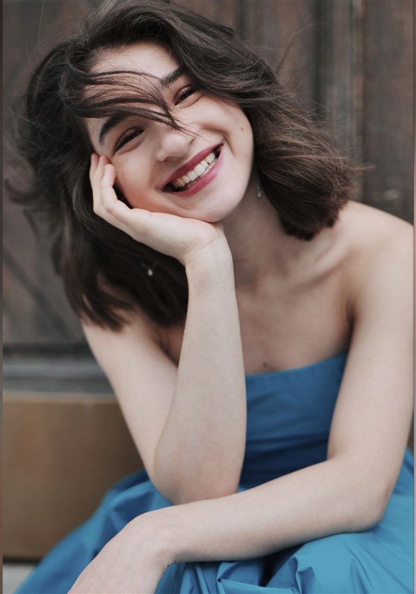 Bella Schutz