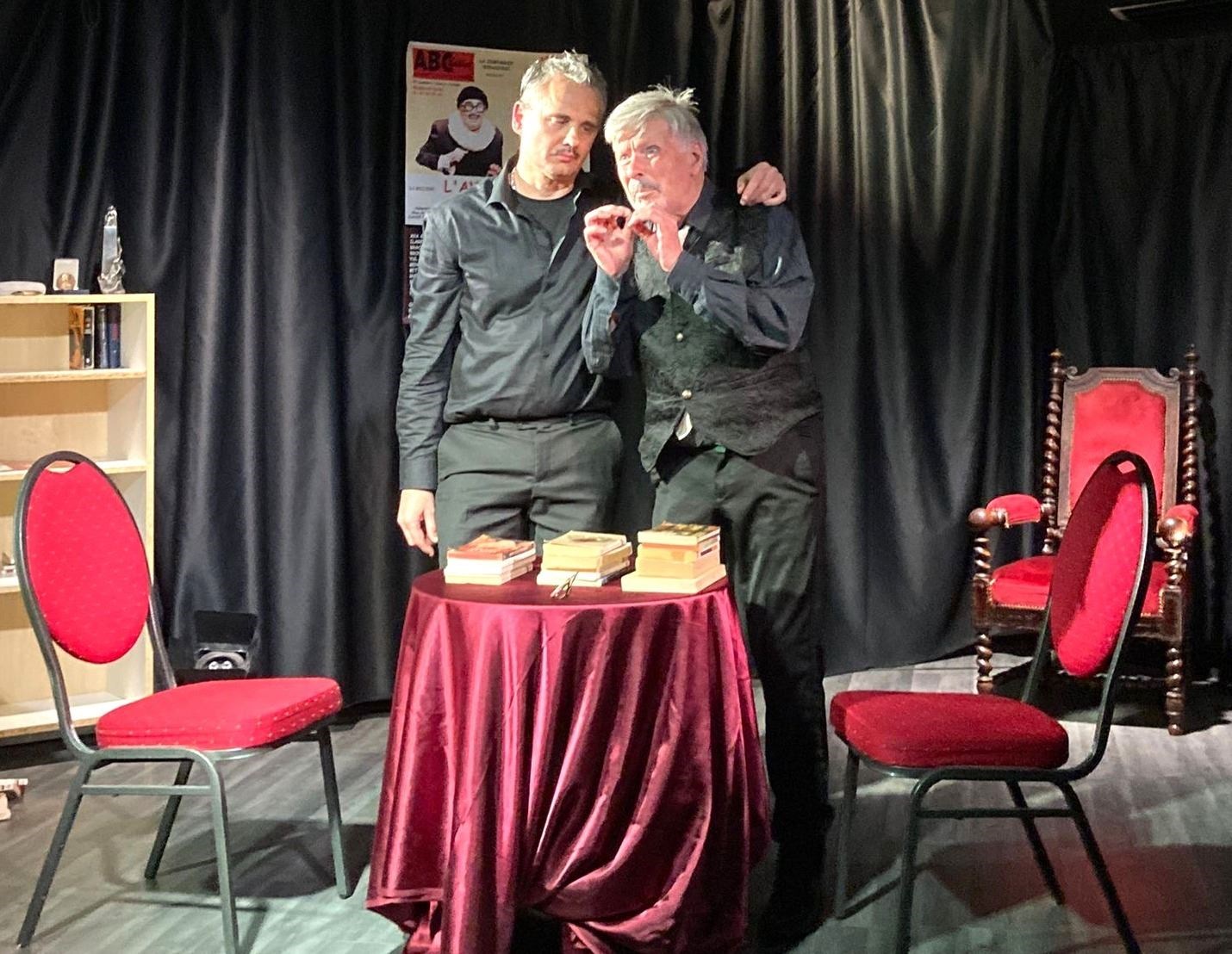Lui contre lui