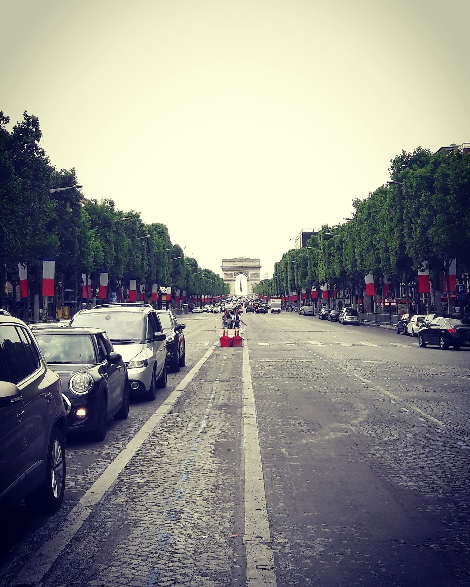 Visite Guidée : Petite balade vespérale aux Champs Elysées