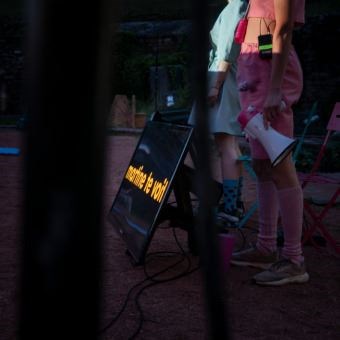 Martine au viol, spectacle réel non-documenté