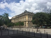 Visite guidée : Le tribunal de commerce et la juridiction consulaire (R.C.S, présidents, greffiers, juges...) - Métro Cité