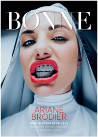 Ariane Brodier dans Bonne - Comédie de Paris