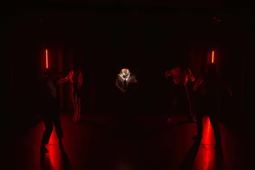 Photo 2 de Danser / Conjurer le sort