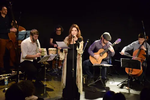 Photo 3 de Agnès Jaoui : Dans mon salon