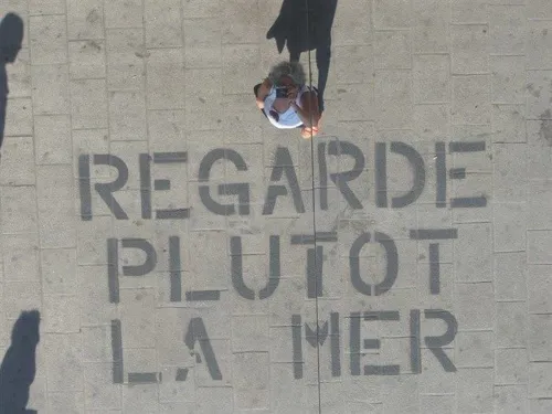 Affiche de Regarde plutôt la mer