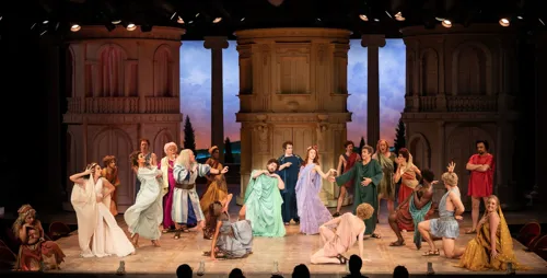 Photo 2 de A Funny Thing Happened on the Way to the Forum