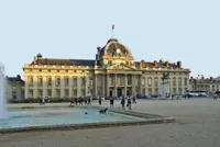 Visite guidée : De l'Ecole militaire à la Chapelle de la Médaille miraculeuse et au Bon-Marché - 