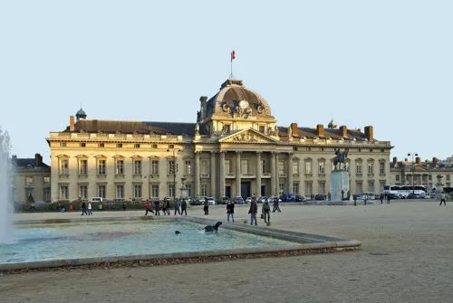 Affiche de Visite guidée : De l'Ecole militaire à la Chapelle de la Médaille miraculeuse et au Bon-Marché