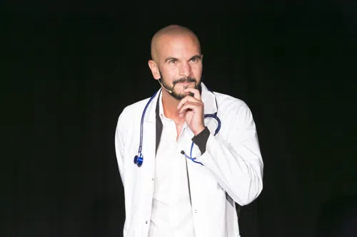 Photo 3 de Julien Strelzyk dans Santé !