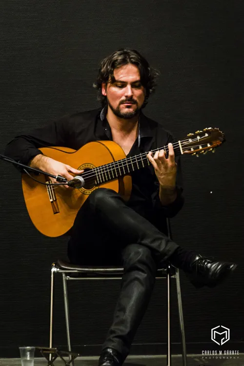 Photo 4 de Niño de Gambetta Flamenco