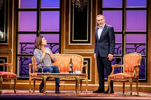 Photo 4 de Suite Royale | avec Elie Semoun et Julie de Bona