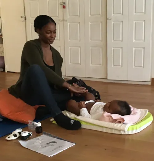 Photo 3 de Ateliers massage parents-bébés
