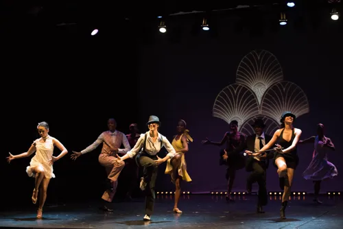 Photo 5 de Danses couleur ébène