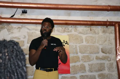 Photo 3 de We Do. Comedy Club