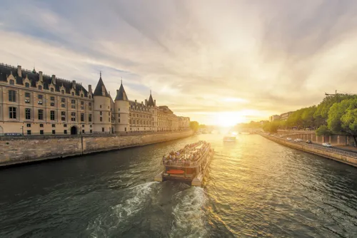Photo 4 de Croisière commentée | au départ de la Tour Eiffel