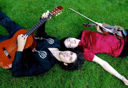 Photo 1 de Duo cordes et âmes : En toutes saisons | avec les oeuvres de Piazolla et Vivaldi