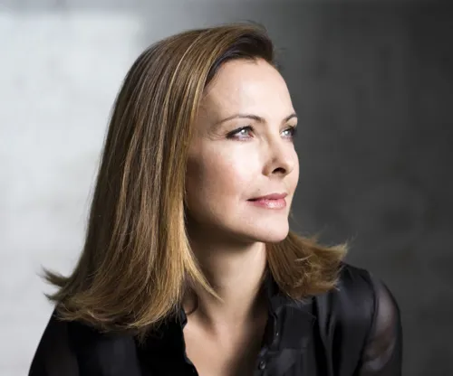 Affiche de Heureux les Heureux | de Yasmina Reza, avec Carole Bouquet