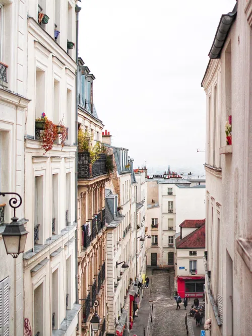 Affiche de Trio de jeux de piste en autonomie sur la butte Montmartre | par Balade-toi