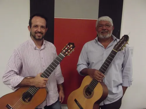 Affiche de Dinho Nogueira & Zé Barbeiro - Hommage à Jacob do Bandolim