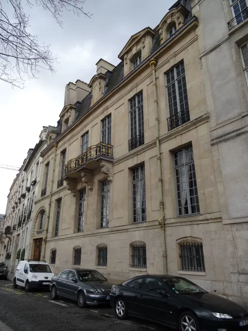Affiche de Visite guidée : L'hôtel de Lauzun et balade dans l'ïle Saint-Louis | par Loetitia Mathou