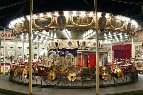Photo 1 de Noël féerique autour des arts forains