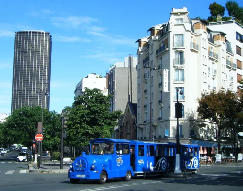Affiche de Visite guidée : Circuit Bohème 14ème arrondissement | par Another Paris Le petit train bleu