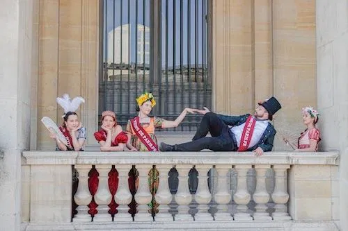 Photo 2 de Visite guidée insolite : Montmartre est une fête, paillettes et pénombre | par Gabrielle Arnault-Lazard