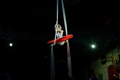 Féérie aérienne pendant le Festival du Merveilleux