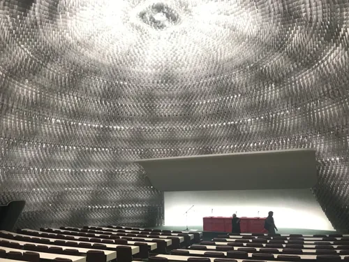 Affiche de Visite guidée: L'espace Niemeyer, chef d'oeuvre de l'architecte de Brasília | par Michel Lhéritier
