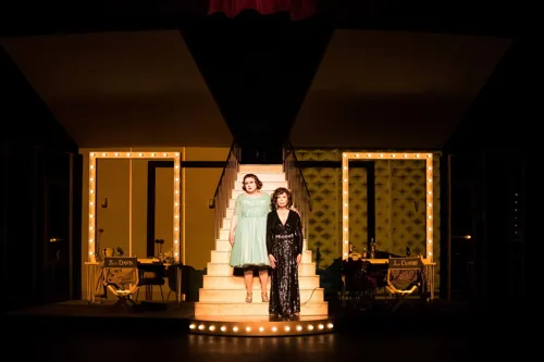 Photo 1 de Qu'est-il arrive a Bette Davis et Joan Crawford ? | avec Michel Fau et Amanda Lear