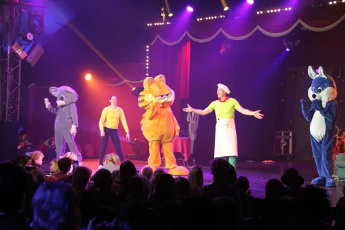 Photo 2 de Garfield apprenti magicien