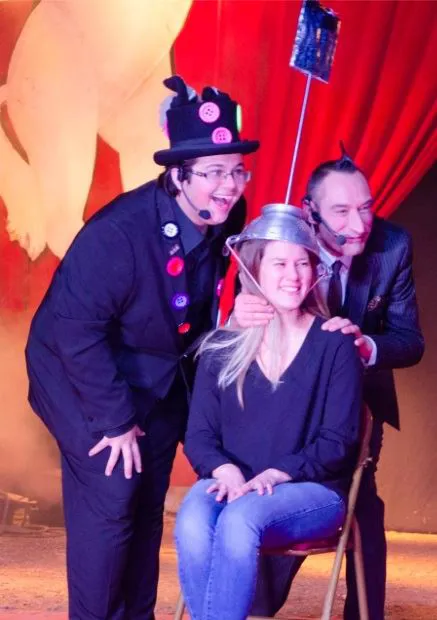 Photo 4 de Cirque Joseph Bouglione présente L'étrange Cabaret Magic