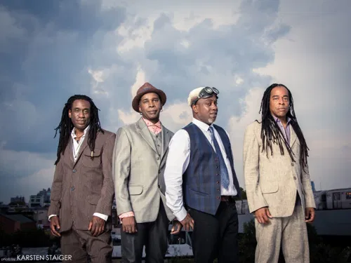 Affiche de Living Colour + Stone Broken