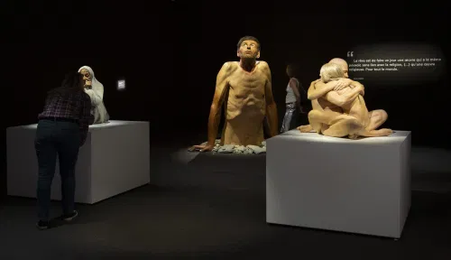 Affiche de Visite guidée : Exposition Hyperréalisme, ceci n'est pas un corps | par Loetitia Mathou